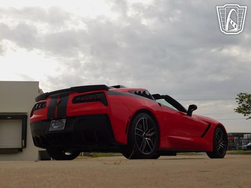 Used 2018 Chevrolet Corvette Stingray Coupe w/ 1LT image 31