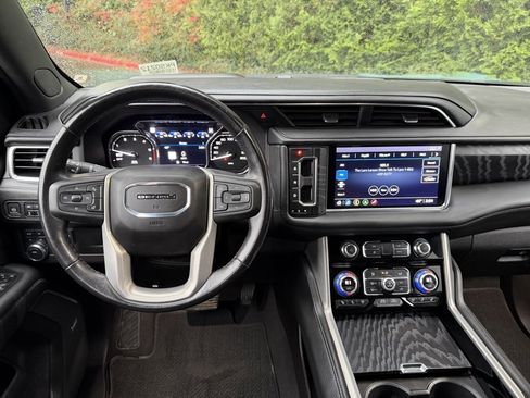 Used 2021 GMC Yukon Denali image 15