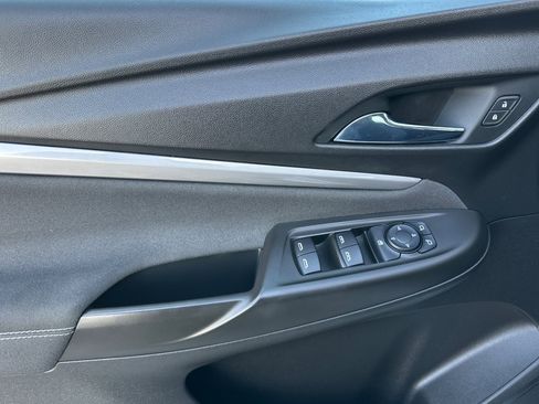 Used 2022 Chevrolet Bolt EUV LT image 11