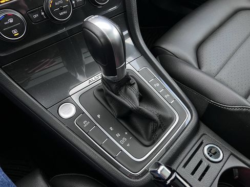 Used 2019 Volkswagen Golf Alltrack SEL image 25