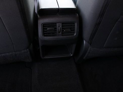 Used 2023 Nissan Rogue S image 30