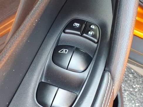 Used 2017 Nissan Rogue SV w/ SV Premium Package AWD/4WD image 13