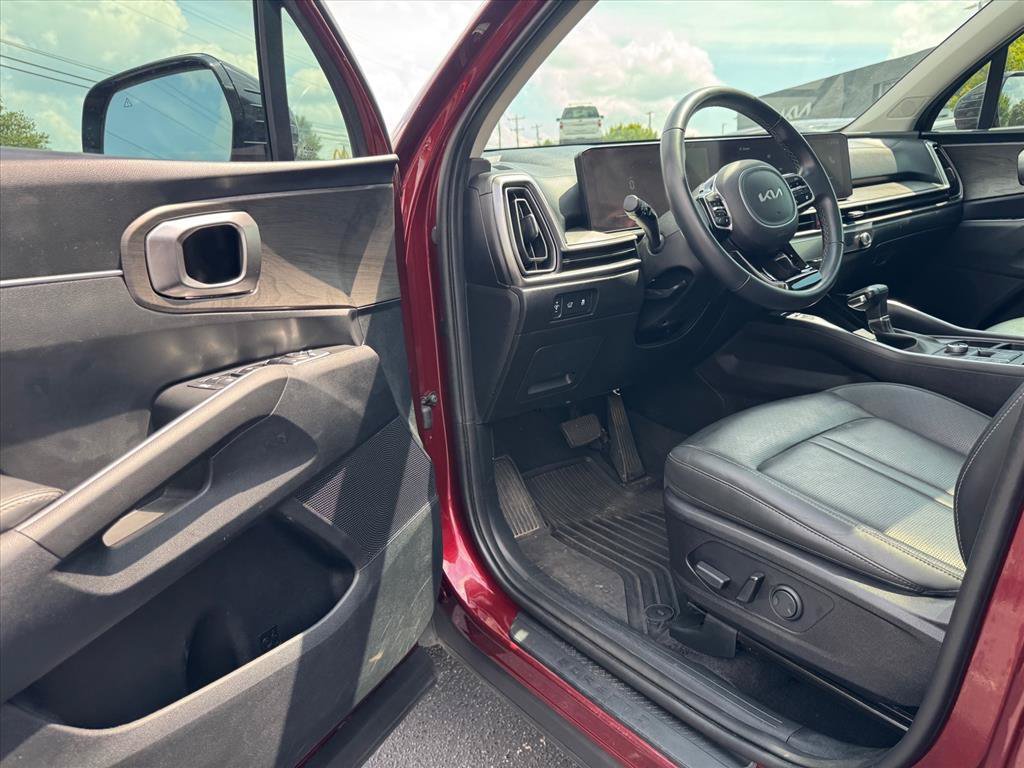 Certified 2024 Kia Sorento X-Line EX AWD/4WD image 15
