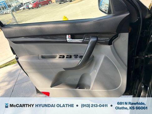 Used 2012 Kia Sorento LX w/ Convenience Pkg FWD image 27