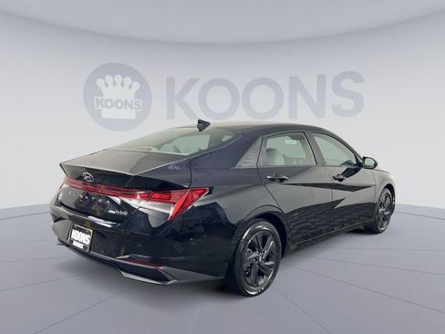 Used 2023 Hyundai Elantra Blue w/ Preferred Accessory Package image 7