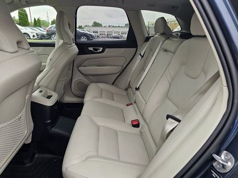 Used 2024 Volvo XC60 T8 Ultimate w/ Climate Package AWD/4WD image 12