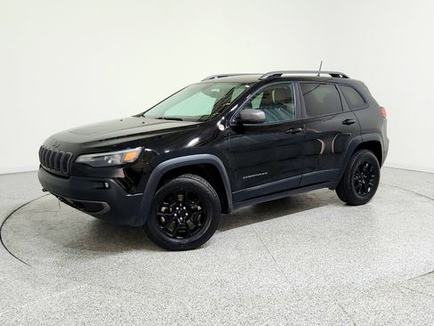 Used 2019 Jeep Cherokee Trailhawk image 1