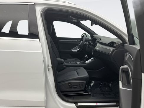 Used 2025 Audi Q3 2.0T Premium image 17