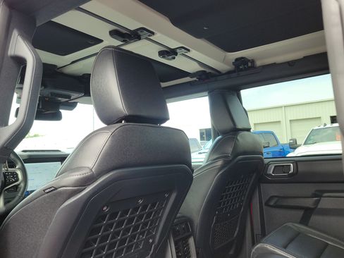 Used 2025 Ford Bronco Badlands AWD/4WD image 11