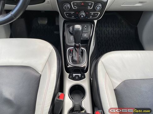 Used 2018 Jeep Compass Limited w/ Navigation Group AWD/4WD image 13