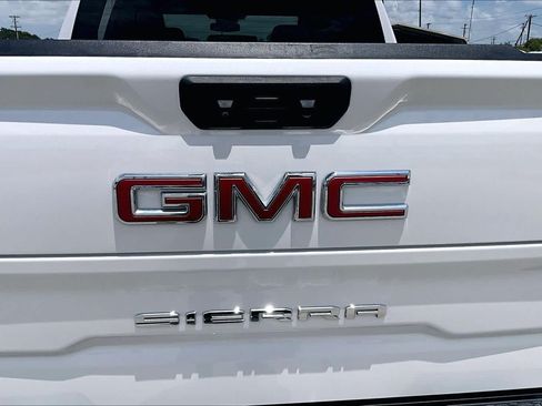 Used 2024 GMC Sierra 1500 SLT AWD/4WD image 10
