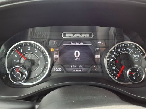 Used 2024 RAM 1500 Laramie AWD/4WD image 16