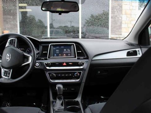 Used 2018 Hyundai Sonata SEL FWD image 28