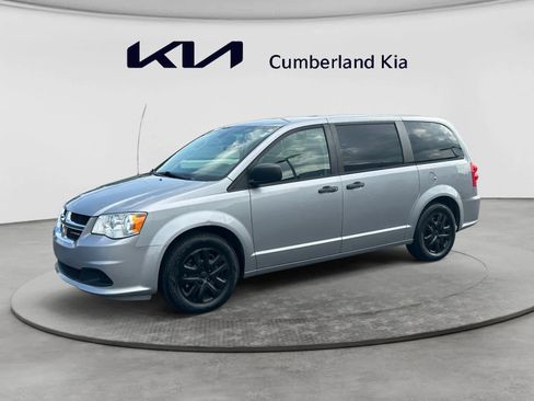 Used 2019 Dodge Grand Caravan SE w/ UConnect Hands-Free Group FWD image 1
