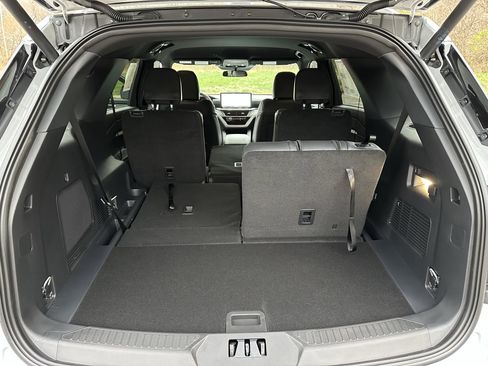 New 2026 Ford Explorer ST-Line w/ ST-Line Street Pack image 34