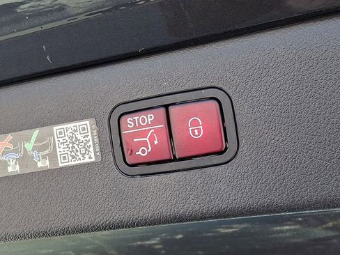 Used 2023 Mercedes-Benz EQS 450+ 4MATIC Sedan image 34