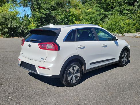 Used 2018 Kia Niro LX FWD image 5