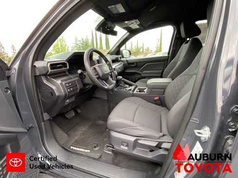 Certified 2025 Toyota Tacoma SR5 AWD/4WD image 31