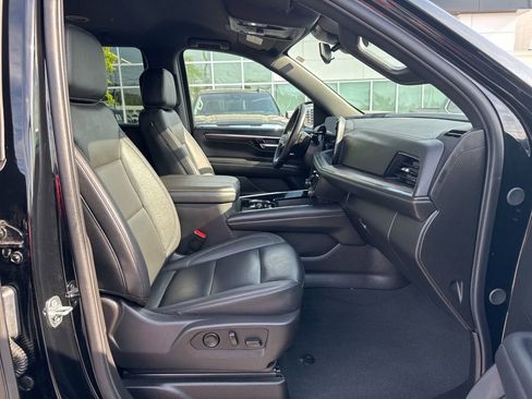 Used 2025 Chevrolet Tahoe LT image 16