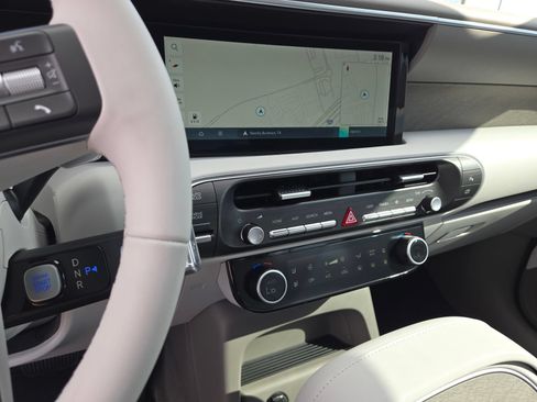 Certified 2026 Hyundai Palisade SEL FWD image 12