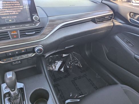 Certified 2024 Nissan Altima 2.5 SV image 19