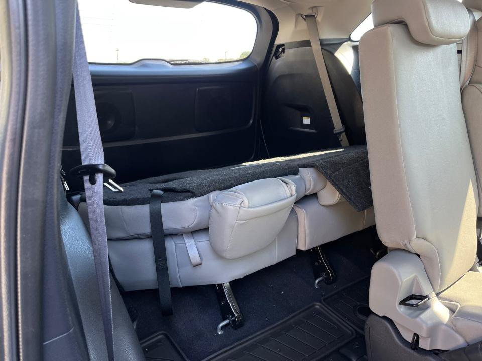 Used 2025 Toyota Sienna XLE FWD image 30