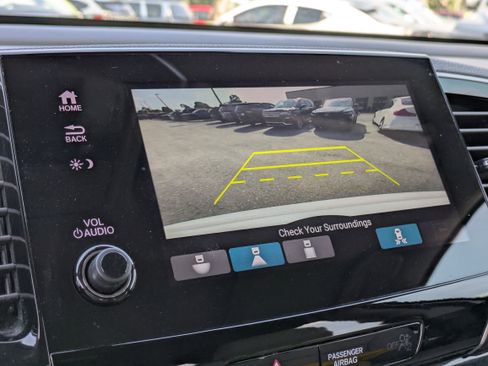 Used 2022 Honda Pilot Touring image 34