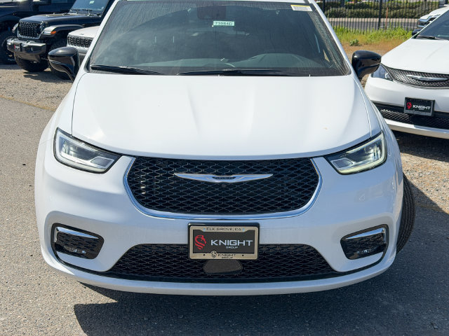 New 2026 Chrysler Pacifica Select FWD image 3