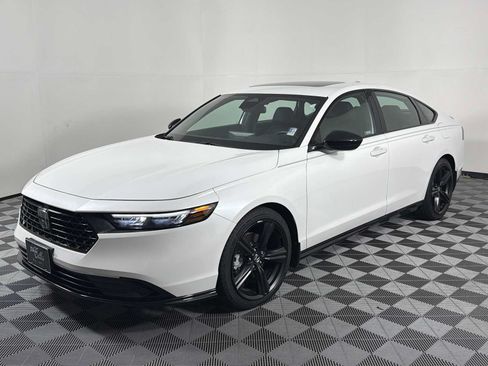 Used 2024 Honda Accord Sport image 5