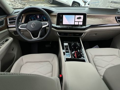 New 2026 Volkswagen Atlas SE image 17