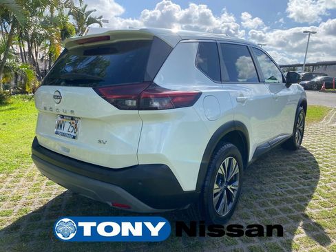 Used 2023 Nissan Rogue SV FWD image 7