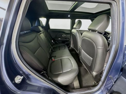 Used 2015 Kia Soul ! w/ Sun & Sound Package image 26