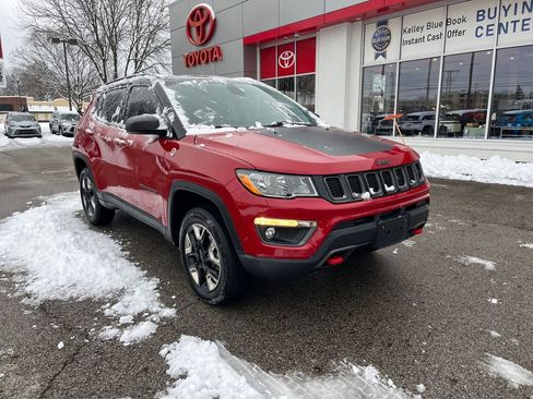 Used 2018 Jeep Compass Trailhawk w/ Cold Weather Group image 8