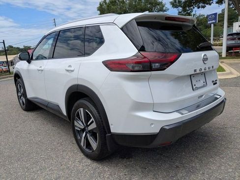 Used 2025 Nissan Rogue SL w/ SL Premium Package AWD/4WD image 8