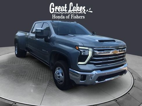 Used 2024 Chevrolet Silverado 3500 LTZ w/ LTZ Convenience Package AWD/4WD image 7