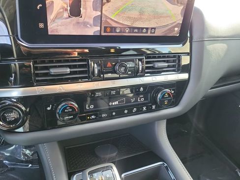 New 2026 Nissan Pathfinder SL FWD image 29