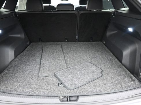 Used 2024 Volkswagen Atlas Cross Sport SE image 10