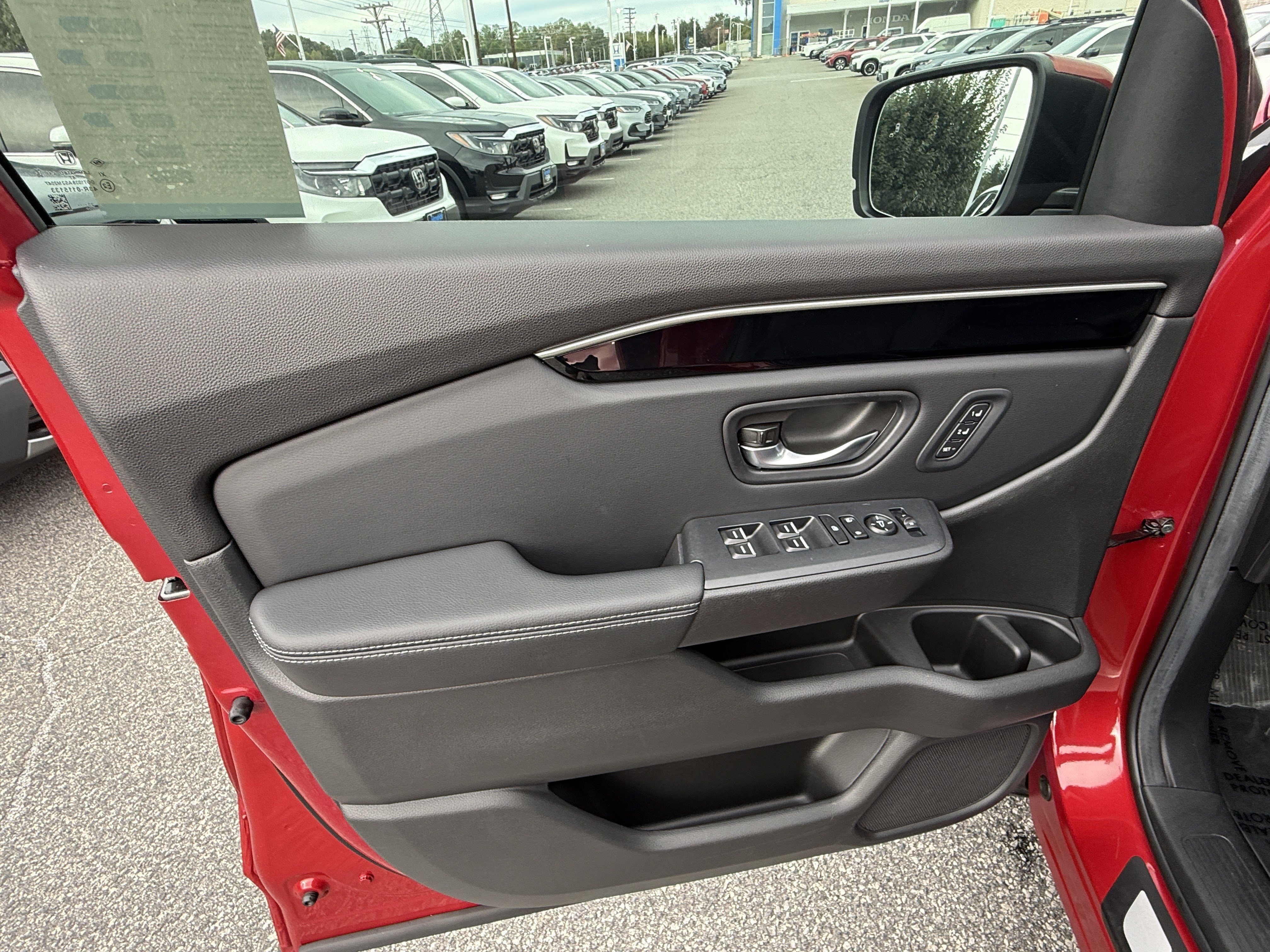 Certified 2024 Honda Pilot Touring image 14