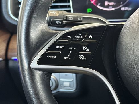 Used 2025 Mercedes-Benz GLE 350 4MATIC image 31