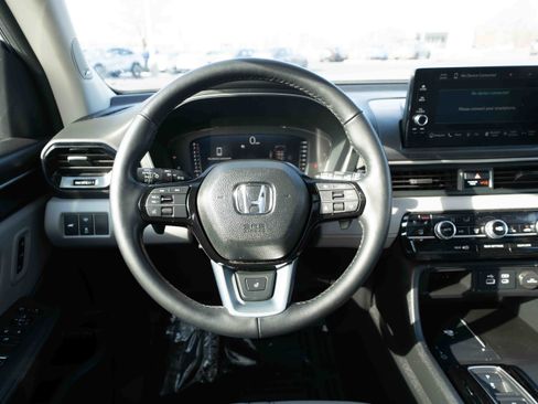 Used 2023 Honda Pilot Elite image 21