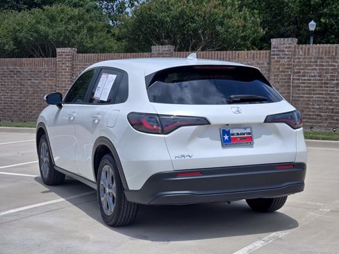 Used 2026 Honda HR-V LX image 8