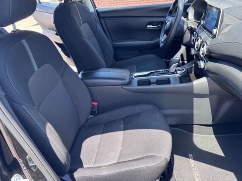 Used 2025 Nissan Sentra SV FWD image 10