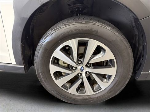 Used 2023 Subaru Outback Premium image 39