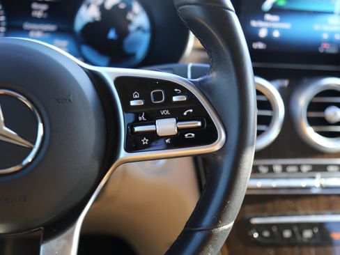 Used 2022 Mercedes-Benz GLC 300 image 5