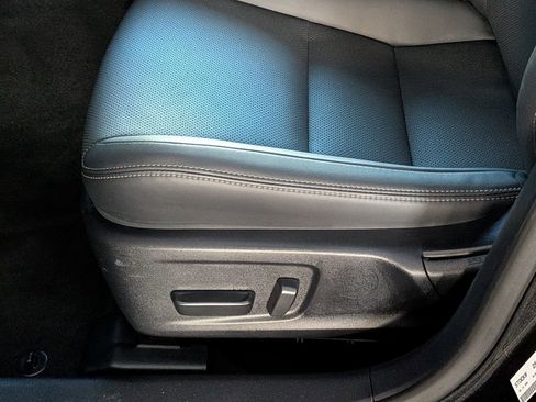 Used 2025 Lexus IS 300 F Sport RWD image 12