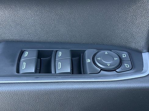 Used 2022 GMC Sierra 1500 Elevation image 15