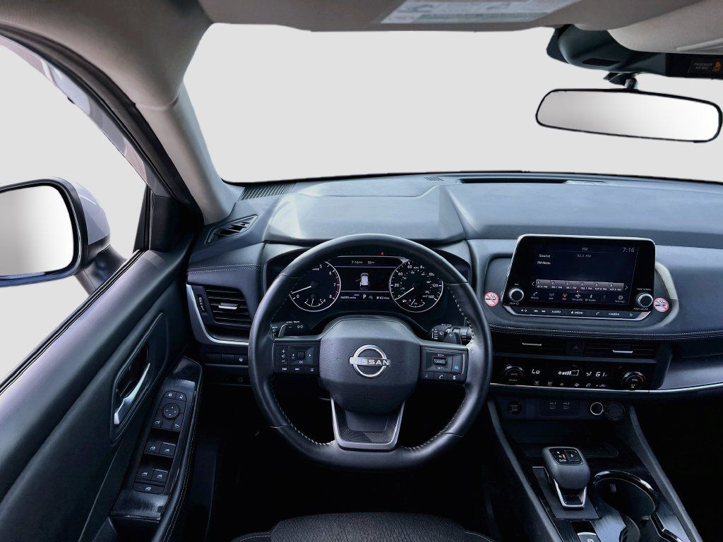 Used 2025 Nissan Rogue SV AWD/4WD image 20