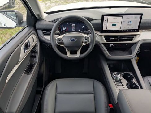 New 2026 Ford Explorer Active w/ Active Comfort Package image 15