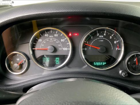 Used 2018 Jeep Wrangler Sport image 25