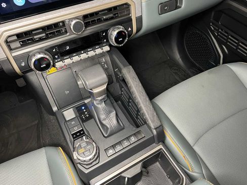 Used 2024 Toyota Tacoma 4x4 Double Cab Hybrid image 31